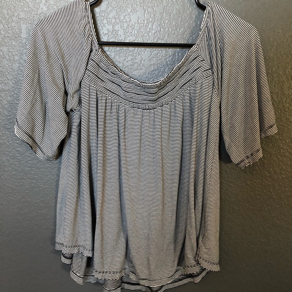American eagle flowy top
